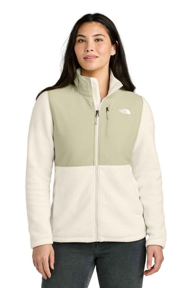 The North Face Women's Highest Peak FullZip Fleece Jacket NF0A8BUR